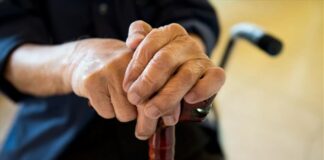 Άφησε τον σύζυγό της 19 ώρες στην τουαλέτα: Έπασχε από άνοια και τελικά κατέληξε