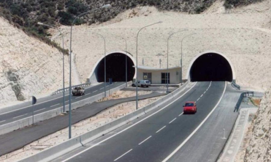 Ο αυτοκινητόδρομος Λεμεσού-Πάφου έκλεισε λόγω του ατυχήματος
