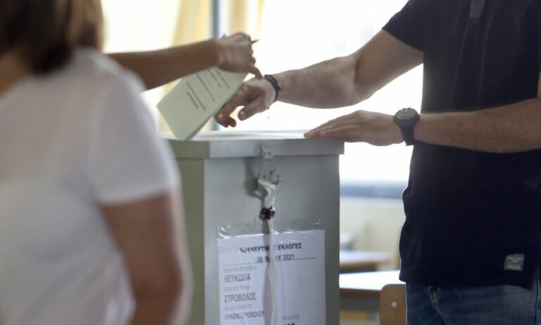 Ποιοι εκλέχθηκαν αντιπρόσωποι των Θρησκευτικών Ομάδων, Μαρωνιτών και Λατίνων;