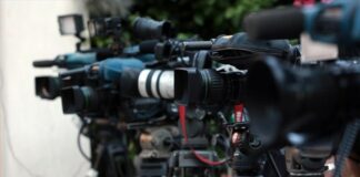 Διεθνώς σκοτώθηκαν 111 δημοσιογράφοι το 2025 – Aυξήθηκαν οι φυλακίσεις