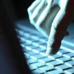 Πήραν 111,370 ευρώ από εταιρεία με διαδικτυακή απάτη