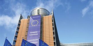 Κομισιόν: Θετικές παραμένουν οι μακροοικονομικές προοπτικές Κύπρου – Τι λέει για δημόσια οικονομικά και τράπεζες