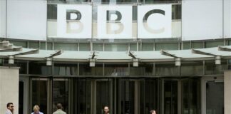 Σεισμός στο BBC – Η διπλή έξοδος αποκαλύπτει βαθιά κρίση εξουσίας