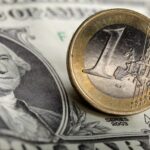 Κοντά στα υψηλά τετραετίας το ευρώ έναντι του δολαρίου