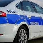 Σκυβαλοφόρο ανατράπηκε σε χωράφι – Τρεις ελαφρά τραυματίες