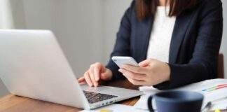 “Ναι” Βουλής για την τηλεργασία στο δημόσιο – 4 μέρες τον μήνα για κάθε εργαζόμενο