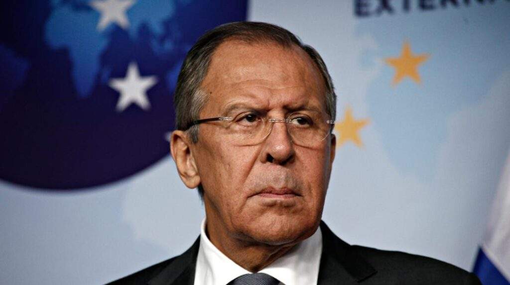 Σκληρή γλώσσα Λαβρόφ κατά Αθήνας: Έστειλε όπλα στην Ουκρανία χωρίς να σκεφτεί τους Έλληνες που ζουν εκεί