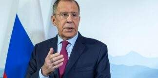 Λαβρόφ: «Θεμιτοί στόχοι» οι ξένες στρατιωτικές δυνάμεις στην Ουκρανία