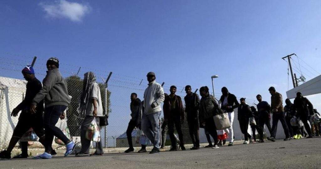 Κυβέρνηση: Συλλήψεις, άμεσες απελάσεις και stop list για επικίνδυνους αλλοδαπούς