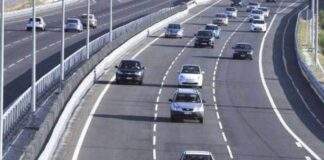 Κυκλοφοριακό χάος στον αυτοκινητόδρομο λόγω βλάβης σε φορτηγό