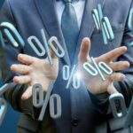 Στον μεγαλύτερο αριθμό μειώσεων επιτοκίων από το 2008 προχώρησαν το 2025 οι μεγάλες Κεντρικές Τράπεζες