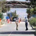 Τους τσάκωσαν με τσιγάρα από τα κατεχόμενα στο οδόφραγμα Αγίου Δομετίου – Πρόστιμο σε 63χρονο και 59χρονη