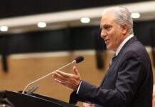 «Ποιος θα τολμήσει να μου πει εμένα να διακόψω τη σχέση μου με τον ΔΗΣΥ» – Ο Τορναρίτης απαντά για τον διορισμό του