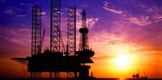 Η IEA “γκρεμίζει” τον μύθο της πράσινης μετάβασης – Πετρέλαιο και φυσικό αέριο κυρίαρχα ως το 2050