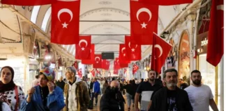 Φυλάκιση 4 ετών σε διαπρεπή Τούρκο δημοσιογράφο για σχόλια κατά Ερντογάν με αναφορές στην οθωμανική ιστορία