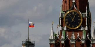 Ηχηρό διάβημα Ρωσίας προς ΗΠΑ: Η Μόσχα ζητά να επιστραφεί άμεσα το πλήρωμα του δεξαμενόπλοιου