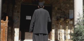 Φωτογραφίες και βίντεο από τη ζωή των μοναχών παρουσίασε η υπεράσπιση στην υπόθεση Μ. Αββακούμ
