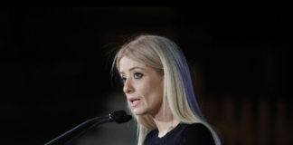 Δυναμική για επανέναρξη διαπραγματεύσεων ζήτησε η Α.Δημητρίου που συναντήθηκε με Χαν