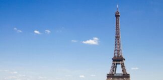 Προς υιοθέτηση κρατικού προϋπολογισμού για 2026 και αποφυγή νέας κυβερνητικής κρίσης βαδίζει η Γαλλία