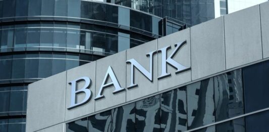 Banks Trapezes