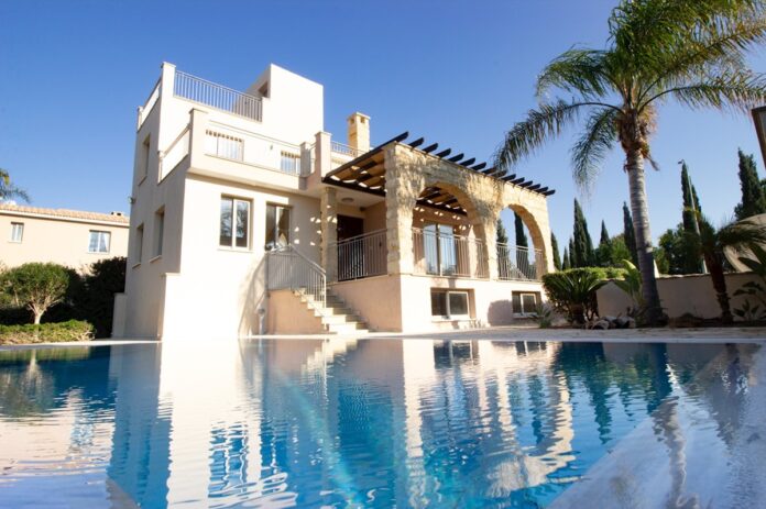 Villa In Sandy Beach Villas, Paphos – Reserve €425.000