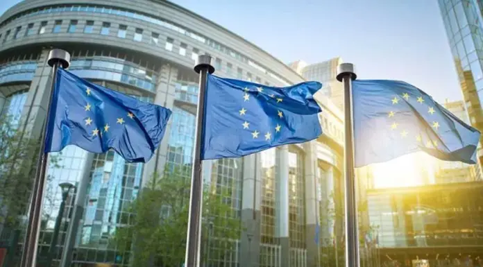 Σύνοδος Κορυφής: Η ΕΕ «καίγεται» για το ενεργειακό – «Μάχη» για το Πολυετές Δημοσιονομικό Πλαίσιο Komision