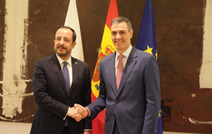 Xristodoulidis santeth
