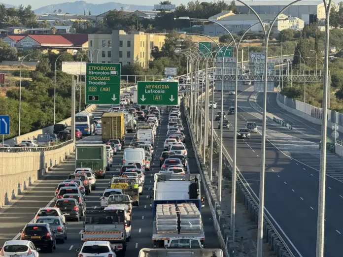 Karampola highway 3