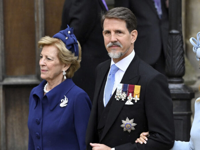 Ap pavlos annamaria teos