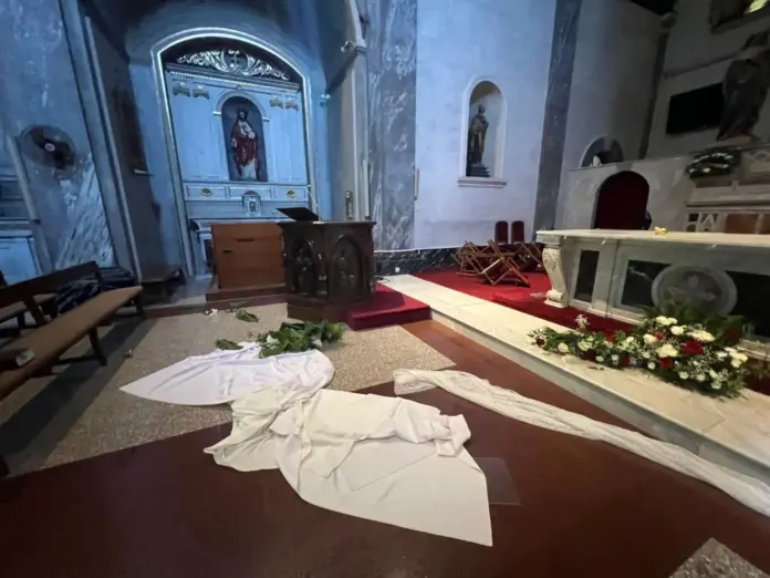 Katholiki ekklisia timios stavros leykosia vandalismoi 1536x1152
