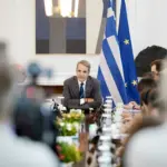 Μητσοτάκης στο υπουργικό για αγρότες: «Η κυβέρνηση δεν θα υποκύψει σε εκβιασμούς» Mitsotakis ypourgiko 5 e1751279134198