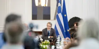 Μητσοτάκης στο υπουργικό για αγρότες: «Η κυβέρνηση δεν θα υποκύψει σε εκβιασμούς» Mitsotakis ypourgiko 5 e1751279134198