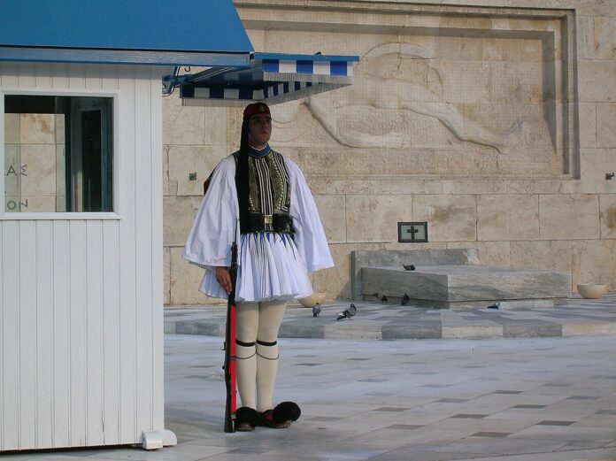 Evzone parliament greece 1