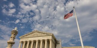 ΗΠΑ: Αρνητική επίδραση του πληθωρισμού στην αύξηση του εισοδήματος ενόψει και των εορτών Hpa