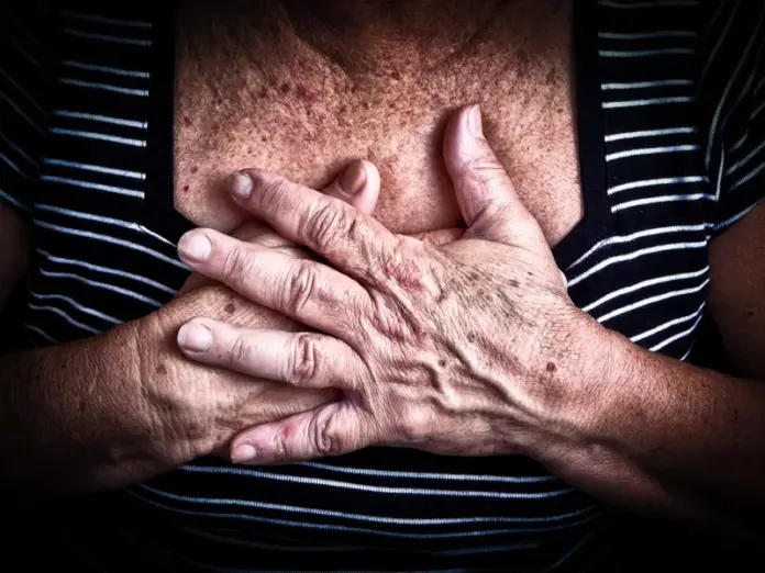 Shutterstock ilikiomeni gynaika xeria.jpg