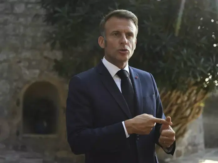Macron ap 1451953.jpg