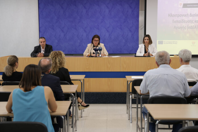 Υπουργός Παιδείας – Συνέντευξη Τύ