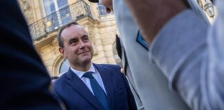 Αλλάζει τακτική ο Λεκορνί για να περάσει τον προϋπολογισμό Lekorni