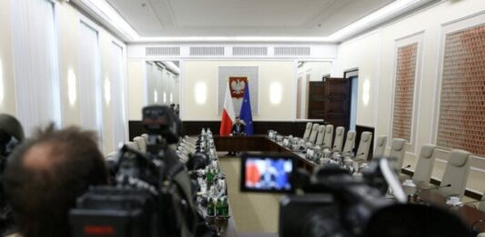 Polonia new 696x464