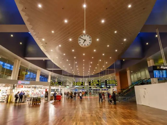 Shutterstock copenhagen airport.jpg