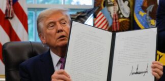 ΗΠΑ: Το υπουργείο Άμυνας μετονομάζεται σε «υπουργείο Πολέμου» Tramp ypourgeio