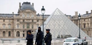 Το προσωπικό Λούβρου ψήφισε να παρατείνει την απεργία, το μουσείο παραμένει κλειστό 2025 10 19t102734z 612505761 rc2yehadilvv rtrmadp 5 france crime louvre 1 1200x800
