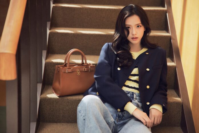 2025.10.23 wi25 holiday press release tommy hilfiger remixes the festive season presenting (5)