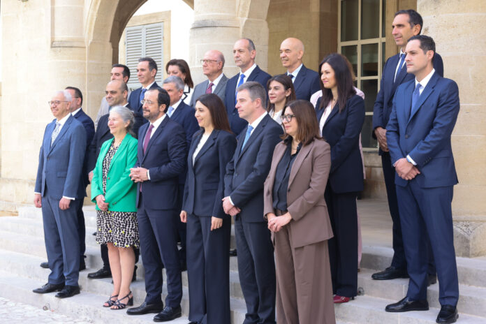 Πρόεδρος της Δημοκρατίας – Γενική Πρόεδρος της Δημοκρατίας – Γενική