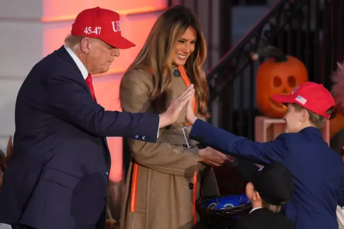 ap-halloween-trump_11.jpg Ap halloween trump 11.jpg