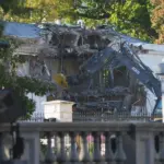 Ap25293751470405 ergasies white house.jpg