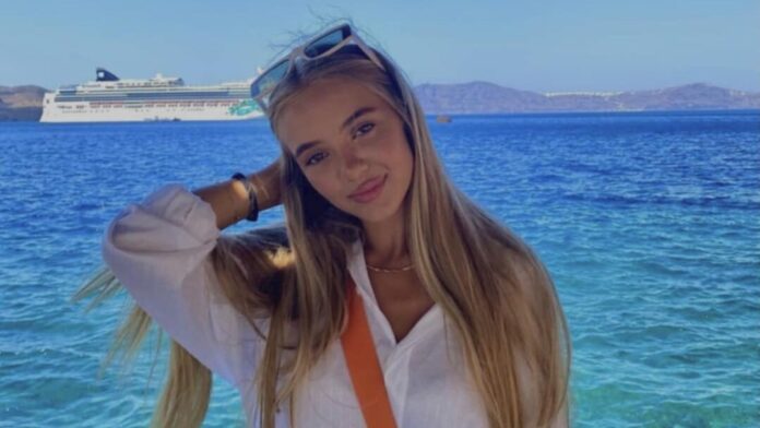 Deetriana kataggeliaiatrikiameleia e1761302056981