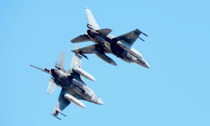 F 16 parelasi