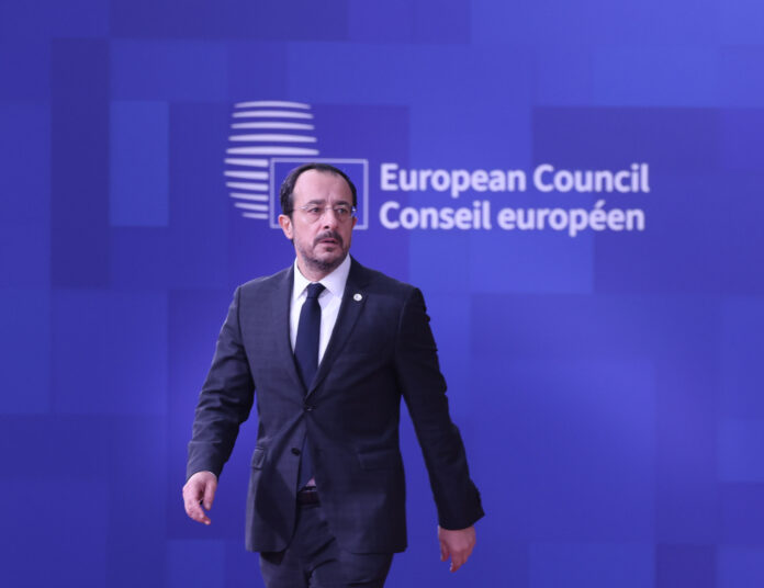 Πρόεδρος της Δημοκρατίας – Συνάντ