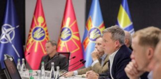 FT: Οι ΗΠΑ διεξάγουν ειρηνευτικές συνομιλίες με Ρωσία και Ουκρανία στο Αμπού Ντάμπι Dan Driscoll 696x464